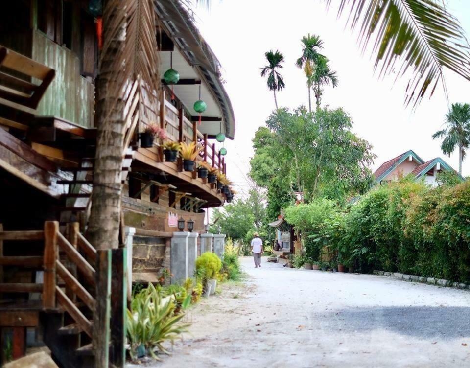 Suanson Villa Nakhon Si Thammarat Luaran gambar